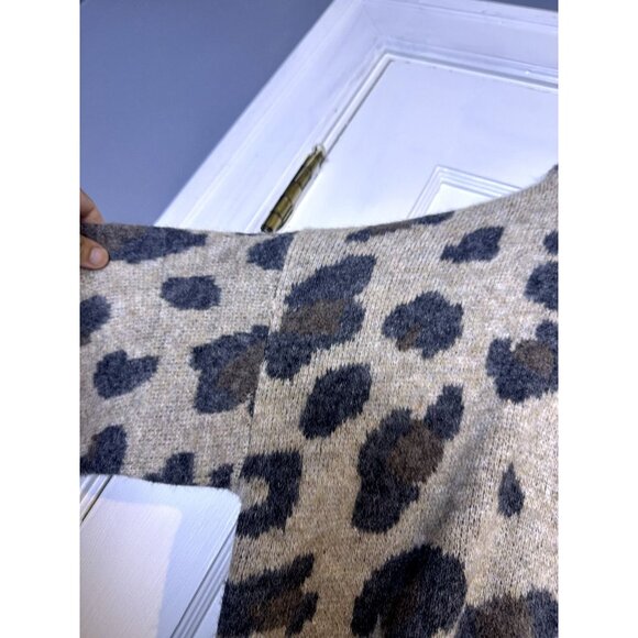 NWT Olivaceous Leopard Print Oversized Soft Cozy Sweater Size S Beige Brown Gray - Picture 10 of 16